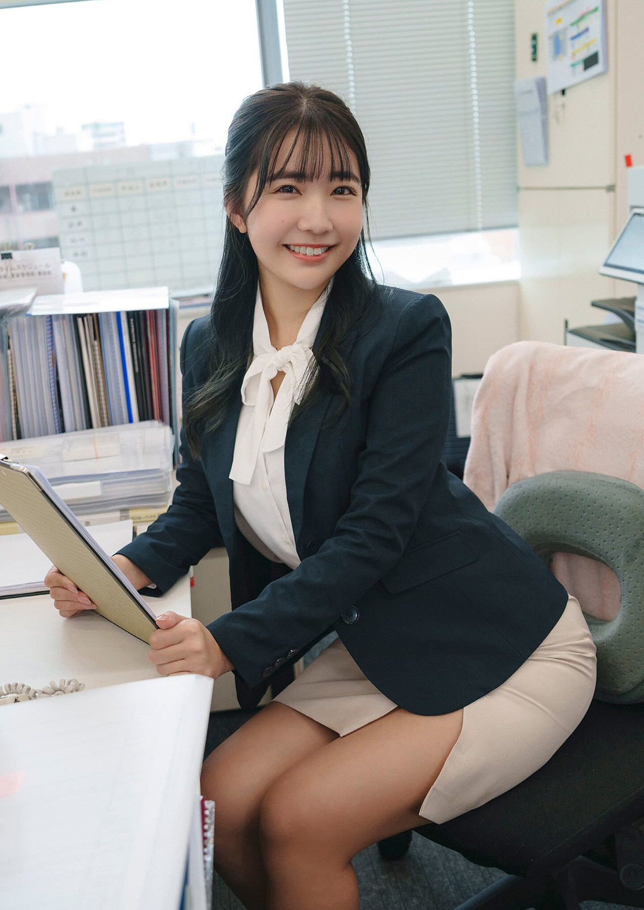 【嫩模写真】Kisumi Amau 天羽希純, 写真集 「もっと！教えて あまう先輩！！ スピサン グラビアフォトブック」 Set.01