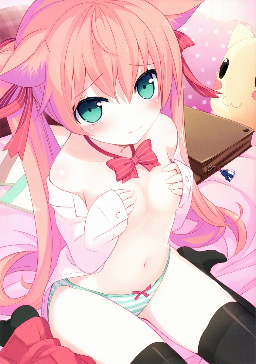 【萝莉CG】【手ブラロリ】貧乳ちっぱいなロリっ子が隠す必要なさそうなのに手ブラでちっぱいを隠してるエロ画像！